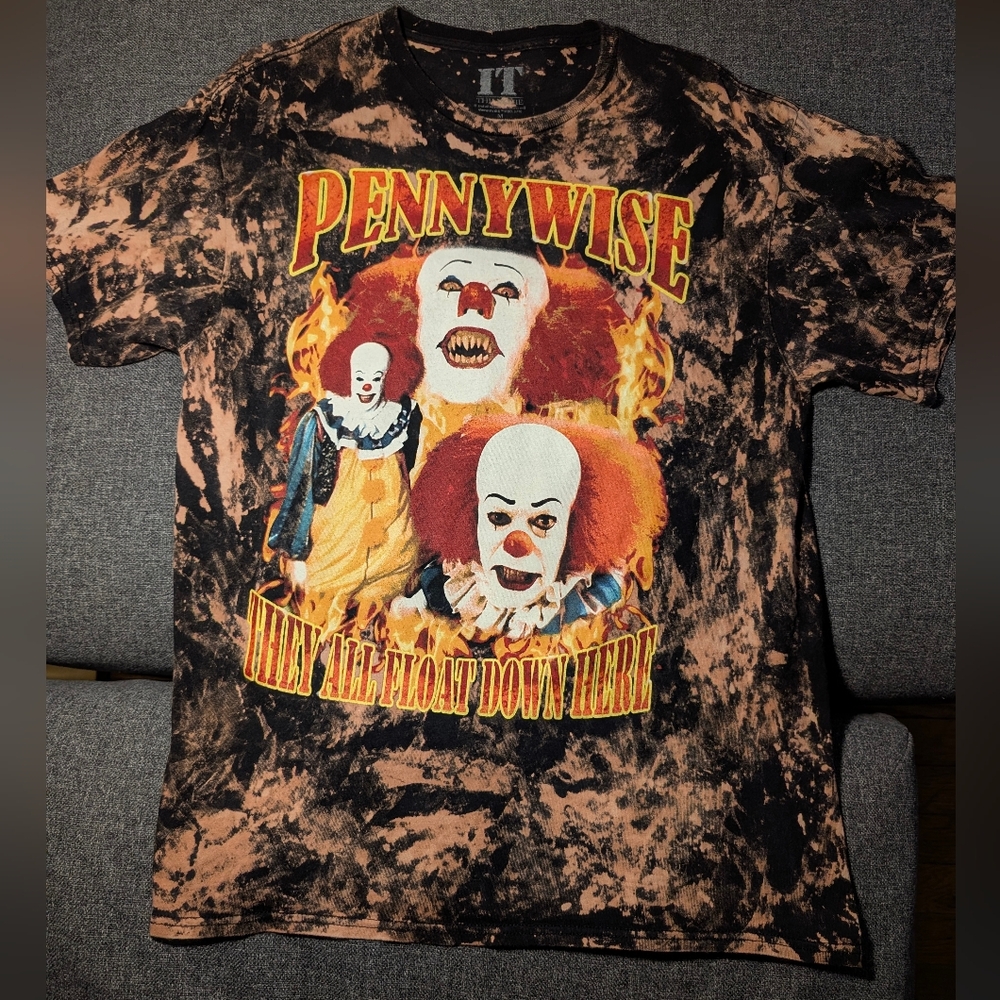 Pennywise IT Horror Movie Bleach Tie Dye Tee Medium Graphic T-Shirt